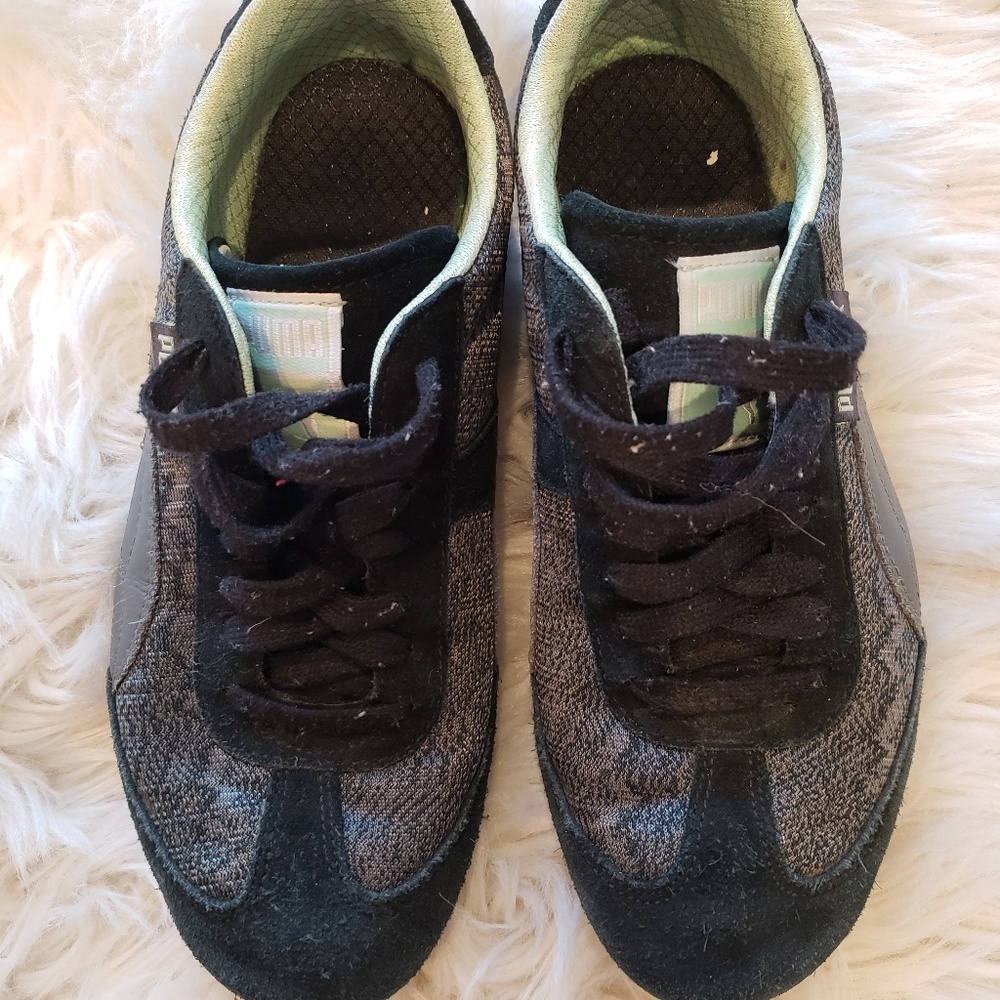 Black and Gray Puma Tennis Shoes Size 7
